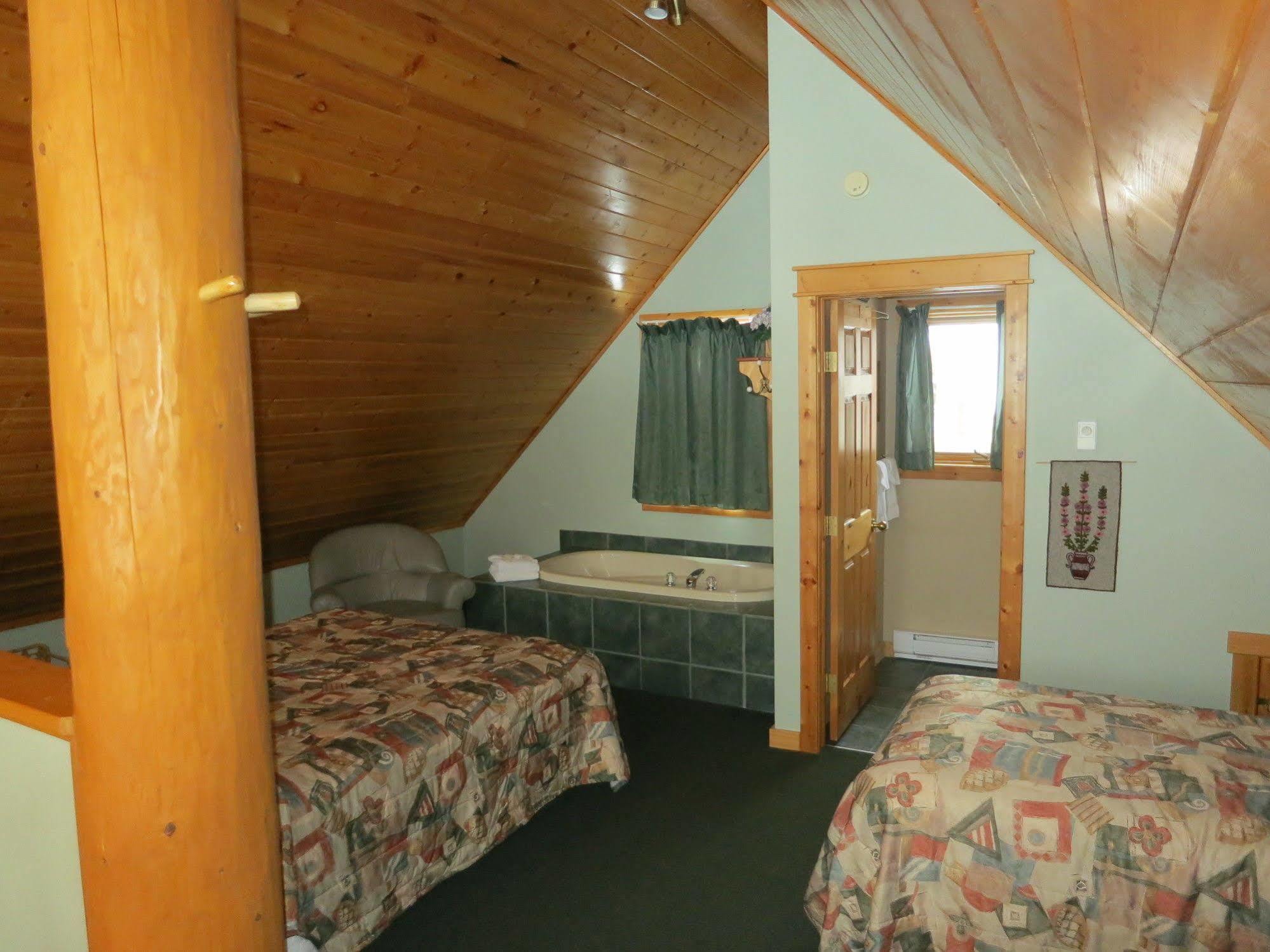 Chancellor Peak Chalets Parson Екстериор снимка